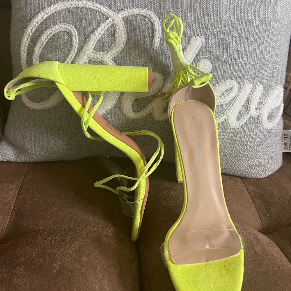 Bright Heels - Picture 1 of 5